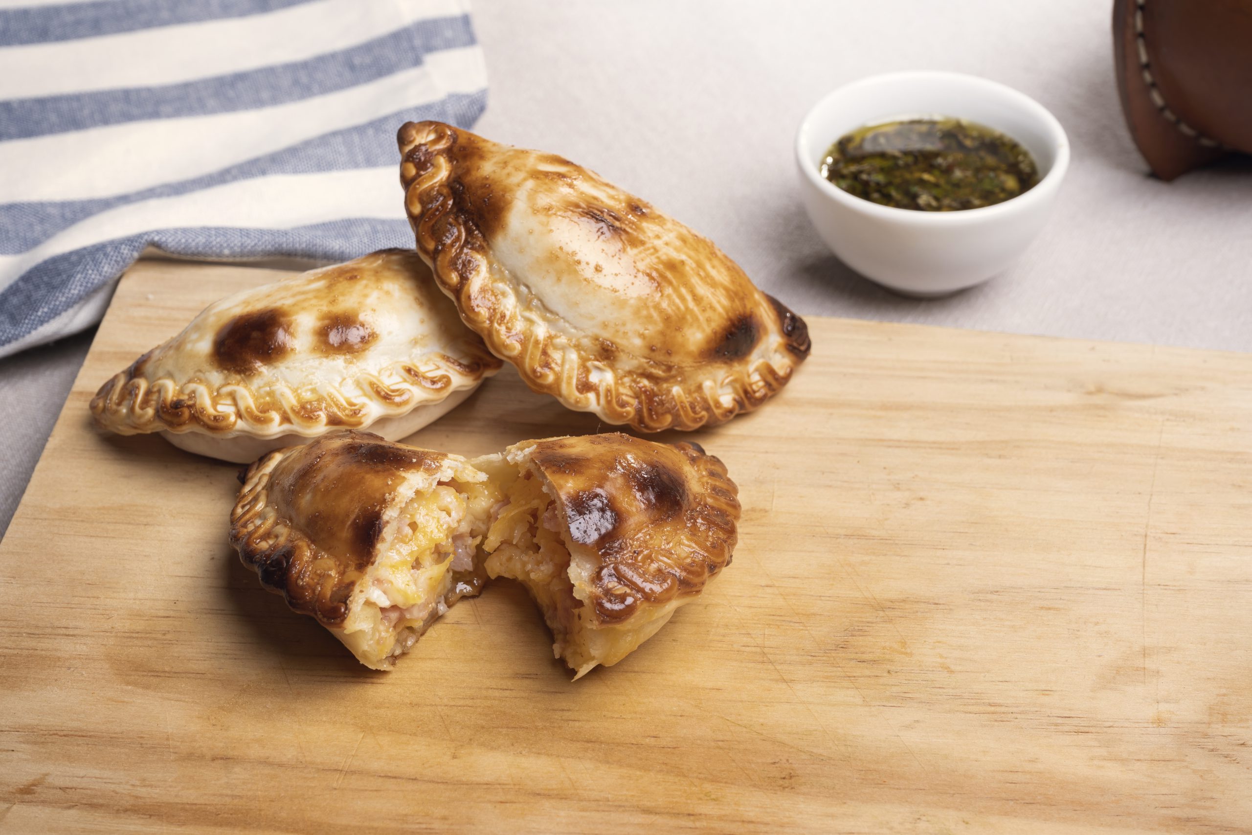 Empanada-BaconQueso